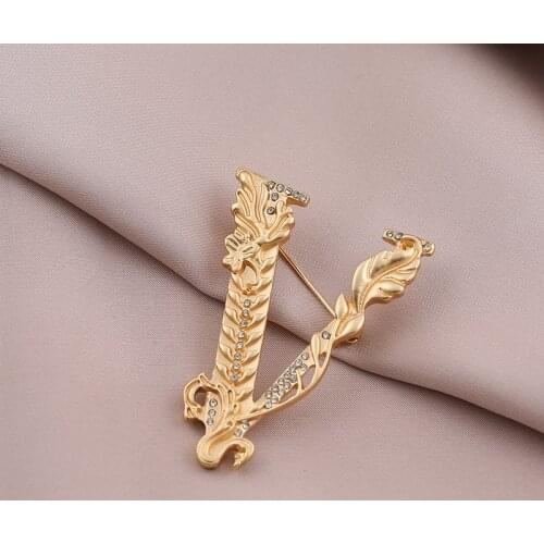 New paragraph V Yang mi with mist side brushed gold are set auger coat suits cardigan brooch brooches badge pin