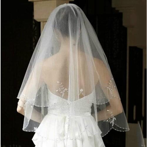 E JUE SHUNG White Ivory Beaded Edge Wedding Veils 2020 Cheap Bridal Veils with comb Wedding Accessories