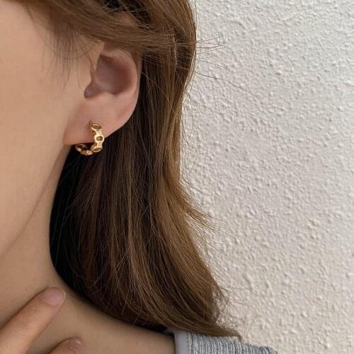 Minimalist Hoop Earrings For Women Fashion Stainless Steel Gold Color Earring Metal Circle Tiny Hoops Ear Buckle Jewelry 2021