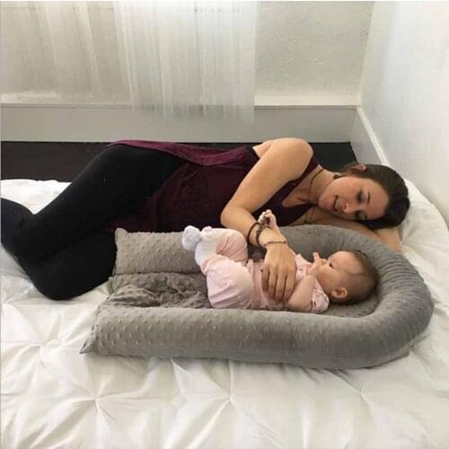 New cotton American baby uterus bionic bed Portable removable and washable newborn bed