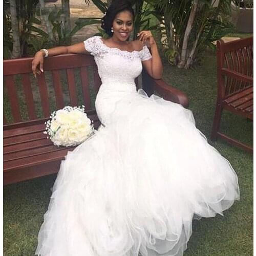 Vintage African White Mermaid Wedding Dresses Boat Neck Short Sleeves Elegant Long Bridal Gowns Top Lace Applique Train Vestidos