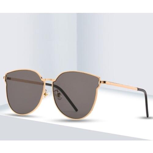 Women Fashion Vintage Gradient Female fishing Eyewear UV400 Brand Design Sunglasses Retro Oversize Cat Eye Sunglasses Hot Sale