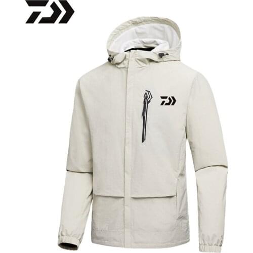 Daiwa Fishing Jacket Men Waterproof Fishing Clothing Autumn Spring Thin Breathable Hooded Camping Jacket Hiking Fishing Shirt