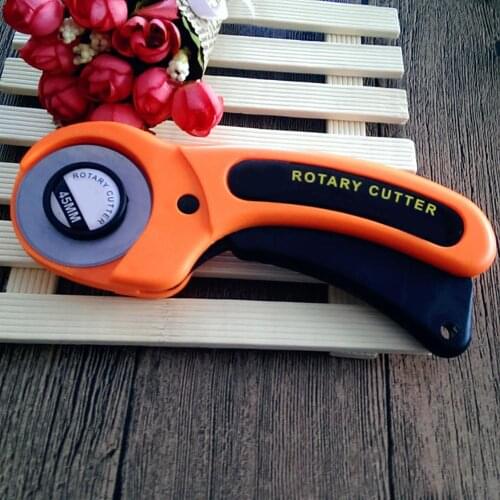 45 Mm Patchwork Roller Wheel Knife Cutter Sharp Blade Plastic Handle For Cutting Clothing Manual DIY Sewing Accessories