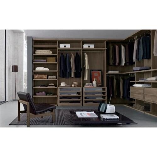 Walk-in closet for bedroom