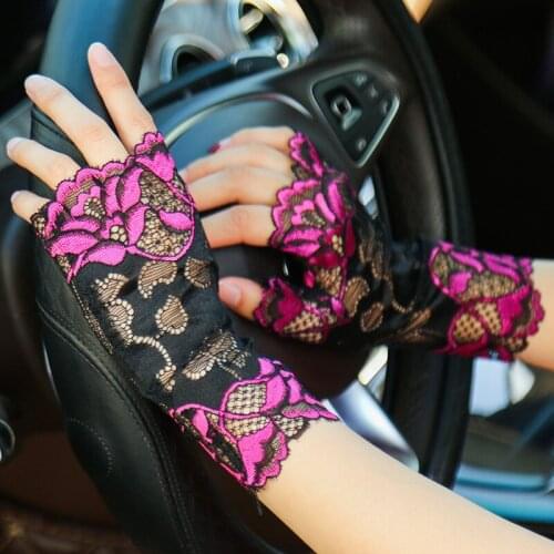 Summer Sexy Hollow Lace Sunscreen Flower Breathable High Elasticity Drive Cycling Etiquette Thin Half Finger Mittens Gloves