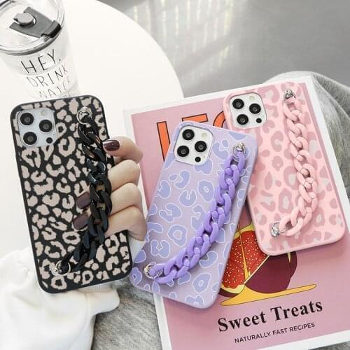 Cover on For Xiaomi Poco M3 F3 X3 NFC Redmi Mi Note 10 10S 10T 11 Lite 9 9S 8 8T 7 5 Pro Max Fashion Leopard Chain Bracelet Case