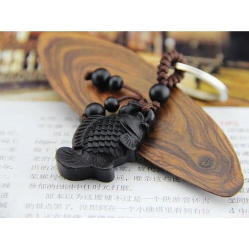 Wood fish keychain ebony wood key chain car pendant bag charms wholesale ethinc vintage keychains women men jewelry