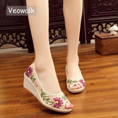 Veowalk Women Silk Flowers Embroidered 6cm Wedge Peep Toe Platform Shoes Comfortable Linen Cotton Mid Heel Summer Ladies Pumps