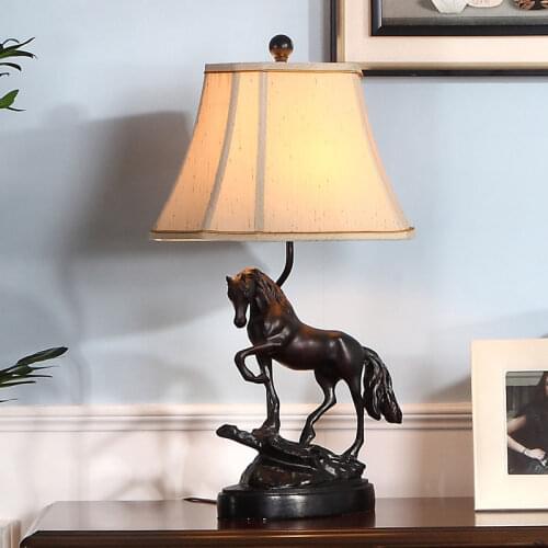 Retro Resin Black Horse Table Lamps for BedroomHome Decor Bedside Lamp European Luxury Study Living Room Deco Led Light Fixtures