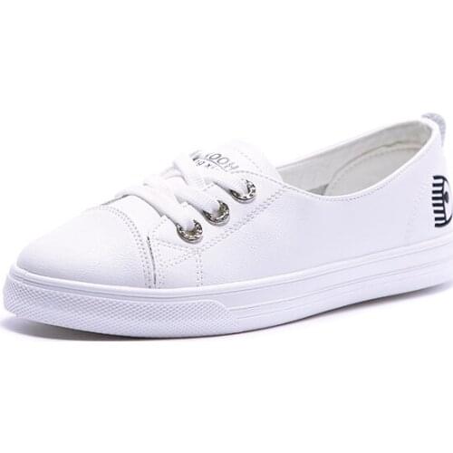 Women Vulcanized Shoes 2021 Fashion Simple Classic Breathable Platform Anti-slip Flat Soft PU Leather Female White Sneakers
