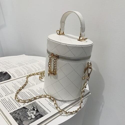 Design Diamond Chain Bag Girl 2021 New Fashion Messenger Bag Handbag Mobile Phone Bag Cylindrical Shoulder Bag Width: 13cm
