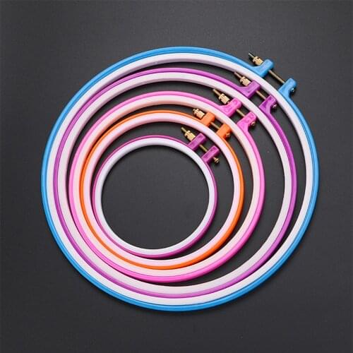 Plastic Handy Cross Stitch Machine Embroidery Hoop Ring Bamboo Frame Embroidery Hoop Round Needlecraft Sewing Tools Random Color