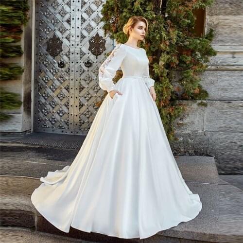 Modest Scoop Long Sleeves A-Line Satin Wedding Dress Lace Appliques Pleated Floor Length Bridal Gowns with Pockets Vestidos