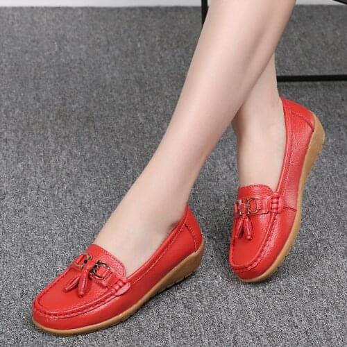 2020 Shoes Woman metal tassel Cow Leather Flats Women Slip On Womens Loafers Female Moccasins Shoe Large Size 35-44 RED