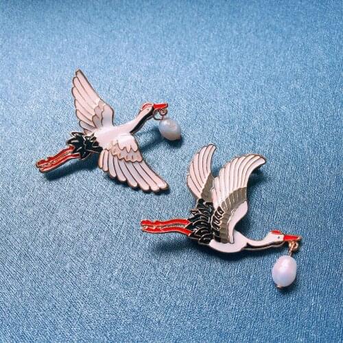 Vintage Natural Pearl Crane Brooch Enamel Pin Chinese National Style Couple Oil Drop Pin Hanfu Brooches High-grade Accessories