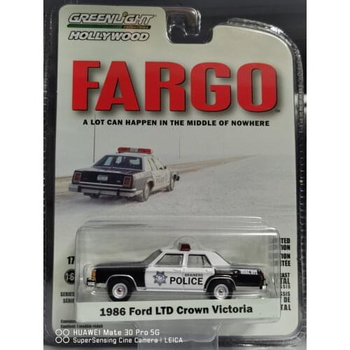 GREENLIGHT 1:64 Terminator 2: Judgment Day 1979 FORD LTD COUNTRY SOUIRE