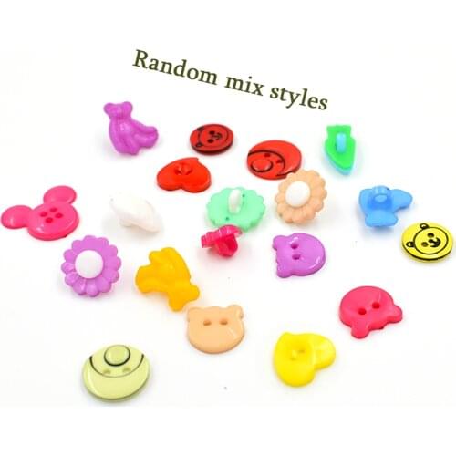 50pieces/lot) .Children colored buttons. Mixed plastic baby cartoon buttons. Handmade diy buttons. Buckle flower material