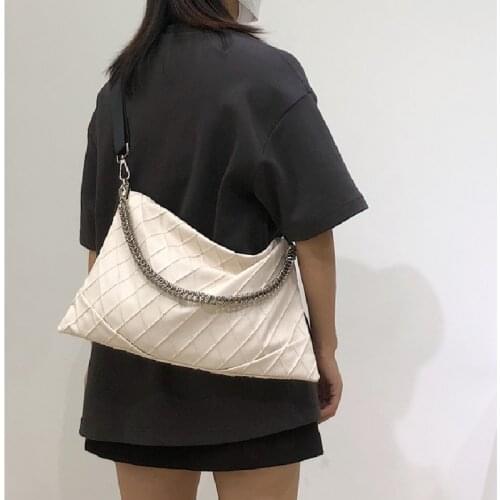 Women novelty black white soft big chain crossbody bag for female cool causal large capacity pu leather personality shoulder bag
