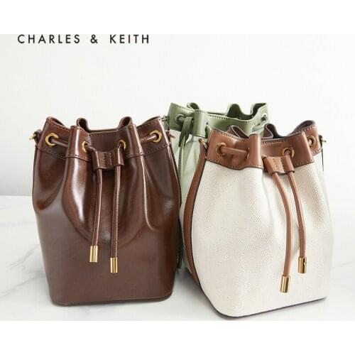 CHARLES＆KEITHNew Arrival for Spring 2021 CK2-10840319 Ladies woven portable bucket bag