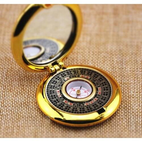 Small compass compass pocket 2-inch compass with miniature flip-over geomantic disc to search for dragons and gossip compass