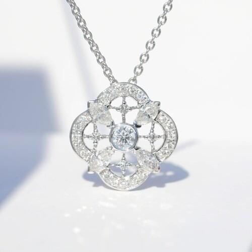 Light luxury super flash four-leaf clover zircon pendant female horse eye real zircon necklace clavicle chain for women