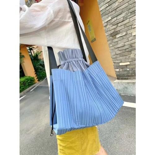 Summer New Miyake Pleated Bag Texture Senior Minority Solid Color Rope Fashion Joker Brand Counter With The Same Shoulder Bag