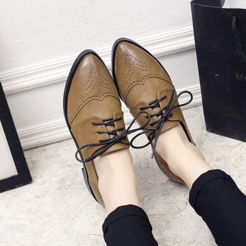 Pointed toe oxford shoes woman vintage British brogues spring/autumn leather flats lace up carved derby shoes for women sneaker