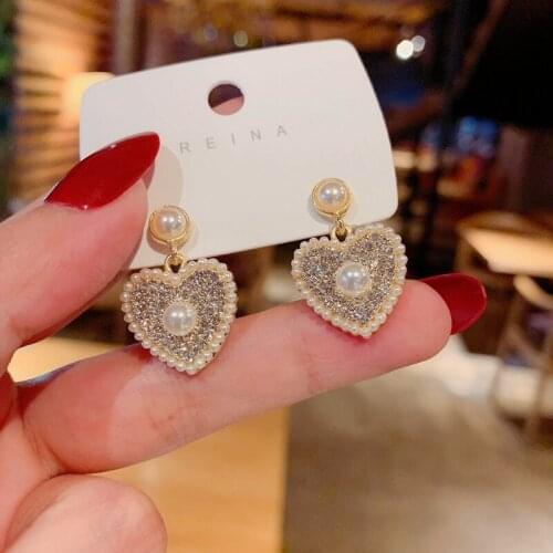 Sweet Girl Earrings 2021 New Earrings Love Crystal Pearl Fashion Temperament Wild Super Fairy Earrings Womens