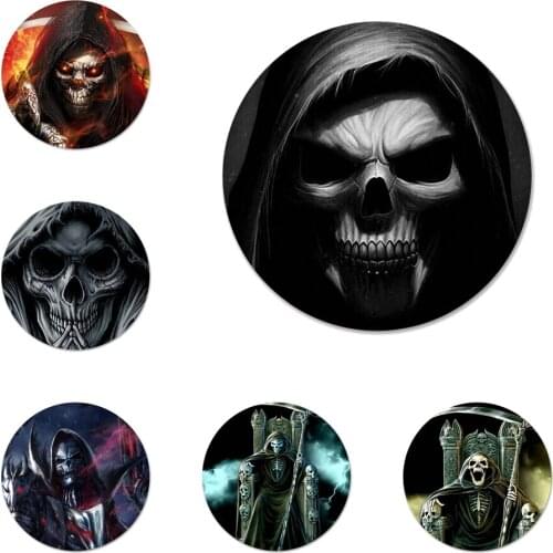 58mm Death Prayer Grim Reaper Skeleton Skull Icons Pins Badge Decoration Brooches Metal Badges For Clothes Backpack Decoration