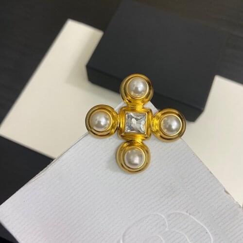 Hot Punk Collection Enamel Pins Dark Black Brooch Plague Doctor Perfume bottle Badge Denim Shirt Lapel Pin Gothic Sun Jewelry