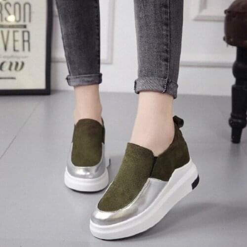 Increased womens shoes in spring and autumn, color matching, new lazy one-foot flat wedge heel shoes, casual loafers