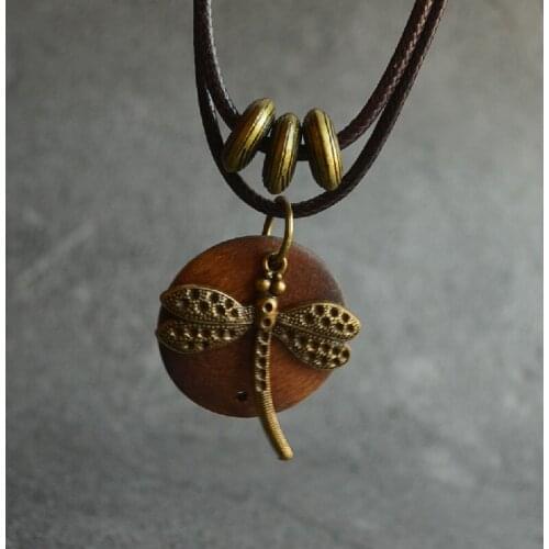 Fashion Choker Necklaces Vintage Jewelry Dragonfly Wooden Pendant Necklace for women collares mujer kolye