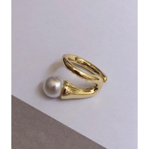 France&Korean Gold Color Curve Sprial Earcuff Non Pierced Pearl Fake Piercing Clip on Earrings for Women Fashion Ear Cuff Jewelr