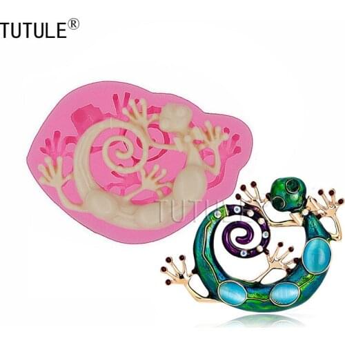 Gadgets - gecko Lizard Flexible Silicone Mold-gecko Lizard Polymer Clays, Metal Clays, Food Safe, Fondant, Gum Paste -Mold