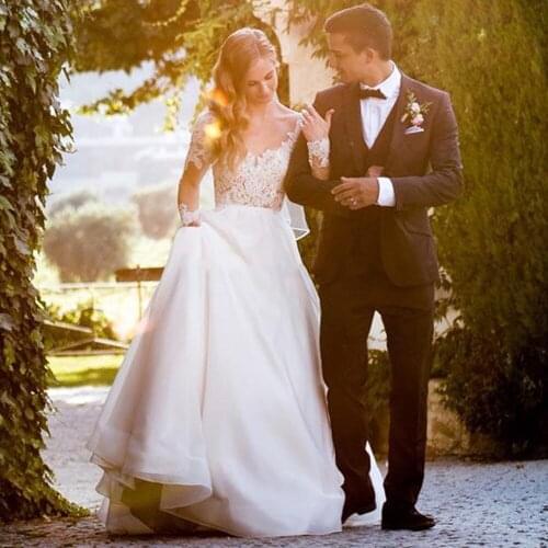 Wedding Dresses Long Sleeves Scoop Appliques A-Line Dubai Wedding Gowns 2020 Custom Made Elegant Bride Dresses