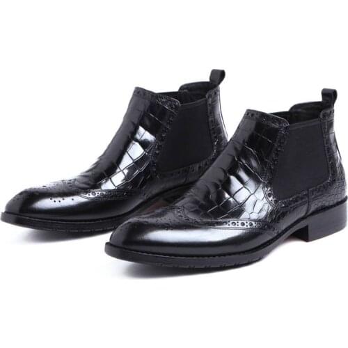 New arrival breathable carved brogue boots men genuine leather black men boots pointed toe men ankle boots winter chelsea boot