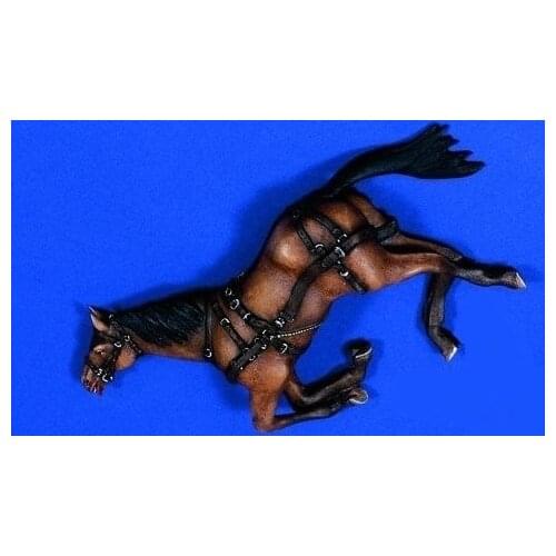 Scene model resin animal dead horse 1:35