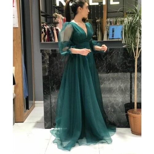 Elegant Long Green Tulle Evening Dresses Zipper Back A-Line Floor Length V-Neck Abendkleid Robes de Soirée for Women