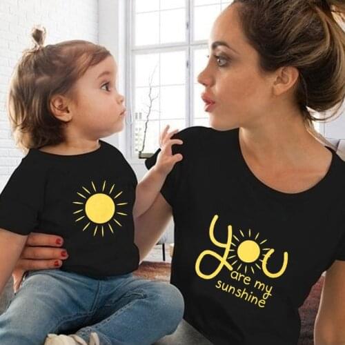 1pc You are My Sunshine Family Matching Shirt Mother Daughter Father Son Kids T-shirt Tops Rompe Outfits Casual Family Tshirt