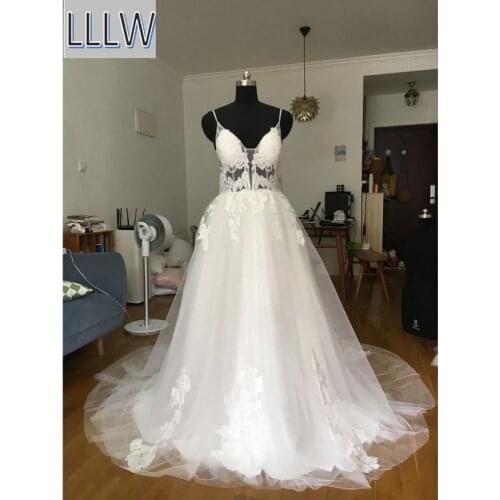White Tulle Lace V-Neck Layered Skirt Spaghetti Straps Floor-Length Princess A-Line Wedding Dresses Chapel Train Custom Made