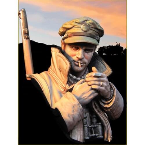 1/10 ancient man with hat in winter bust Resin figure Model kits Miniature gk Unassembly Unpainted