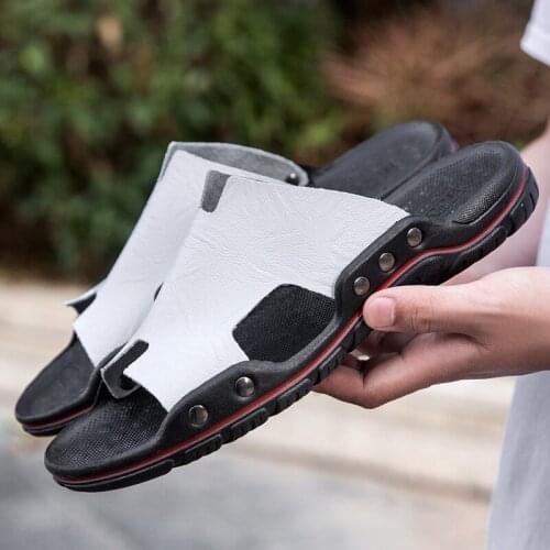 Summer Cool Mens Beach Slippers Soft Massage Mid-Sole Mens Outdoor Sandals Rivet Fixed Mens Walking Casual Leather Slippers