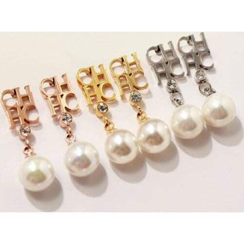 Fashion Exquisite Rose Gold Letter Chhc Pearl High quality Steel And Titanium Earring For Women