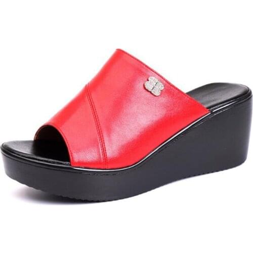 Hot 2021 New Fashion Patent Leather Rhinestone Leather Slippers Casual Sandals Platform Wedges Women Sandal Shoes Size 33-43