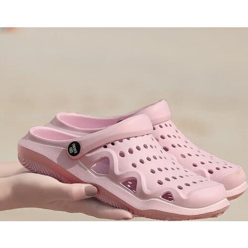 2021 New Arrival Mens Clogs Summer Shoes Men Slippers Breathable Non-slip Mules Male Garden Shoes Casual Beach Sandals Zapatos