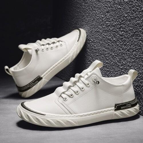 Vulcanized sports shoes mens summer new high quality fashion breathable comfortable white casual shoes designer flat white shoe