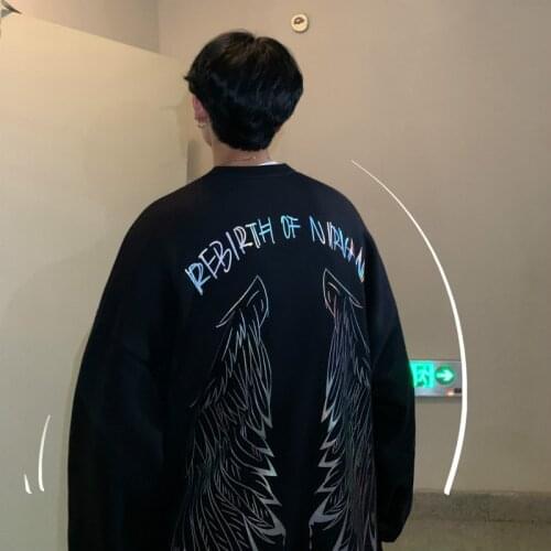 YASUGUOJI New 2021 Spring Fashion Golden Patch Sweatshirt with Print Hip Pop O-Neck Anime Hoodies Men Crewneck Sweatshirt