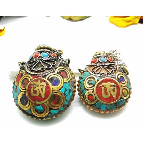 BYH045 Tibetan Mantras OM Amulet Pendants Nepal handcrafted Snuff bottle