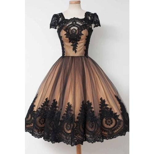 Платье 2021 A-line Black Gold Gothic Short Wedding Dresses With Short Sleeves Vintage 1950s 60s Colorful Bridal Gowns
